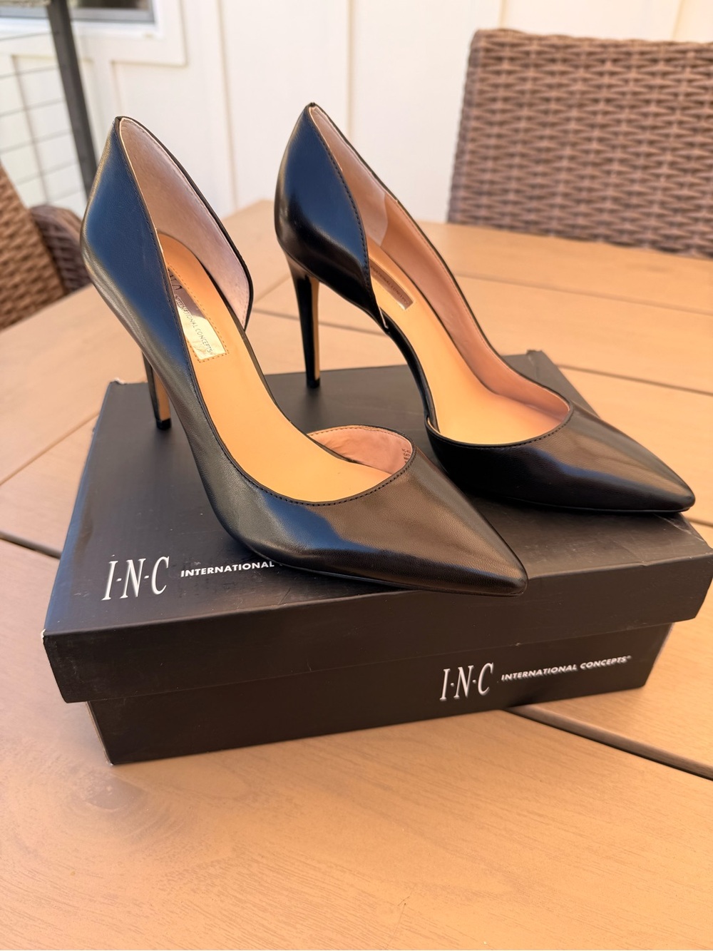 INC International Concepts Black Pointed Toe D-Orsay Pumps